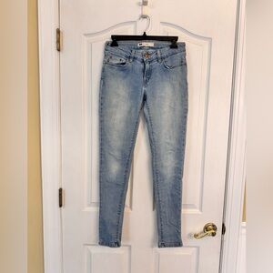 Levi's Women's 535 Leggings Skinny Jeans Light Wash Size 27